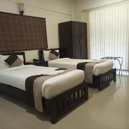 Le Noor Hotel Kochi Exterior photo