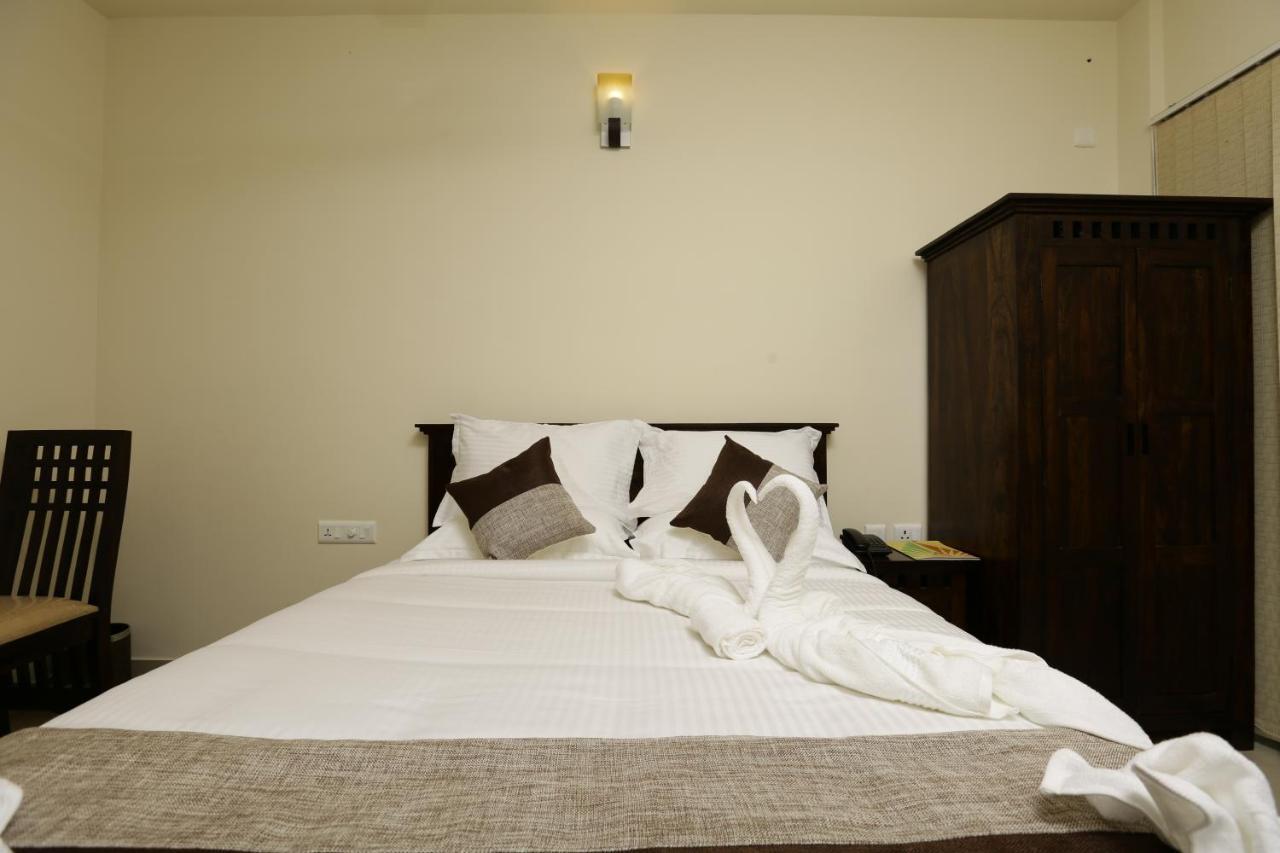 Le Noor Hotel Kochi Exterior photo