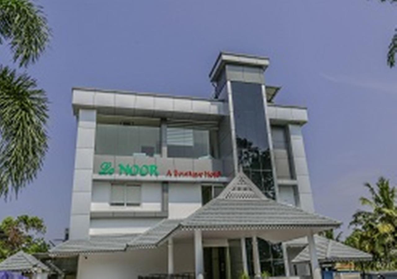 Le Noor Hotel Kochi Exterior photo
